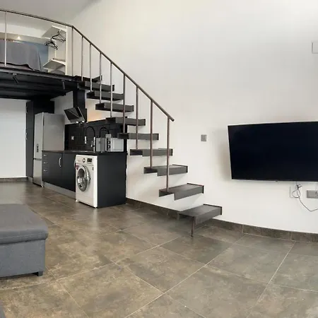 Mini Duplex Moderno Bien Ubicado. Apartment